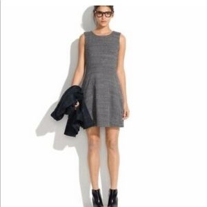 Sleeveless Dovetail dress tweed fit & flare A line